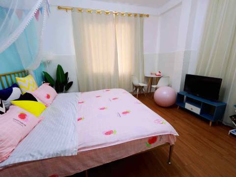 南宁沁园公寓(广西警察学院东葛路地铁站店)