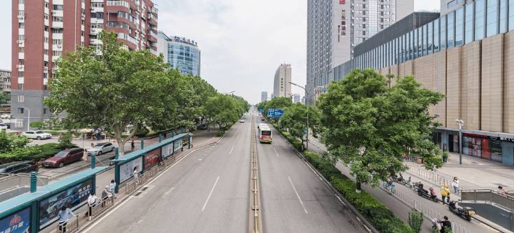 灰鲸INS酒店(唐山万达广场店)图片