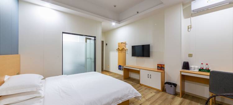 罗定三耳居公寓(泰德天润广场店)图片