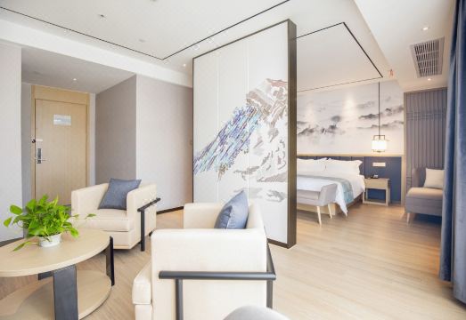 Qingmu Platinum Hotel Hotel Overview