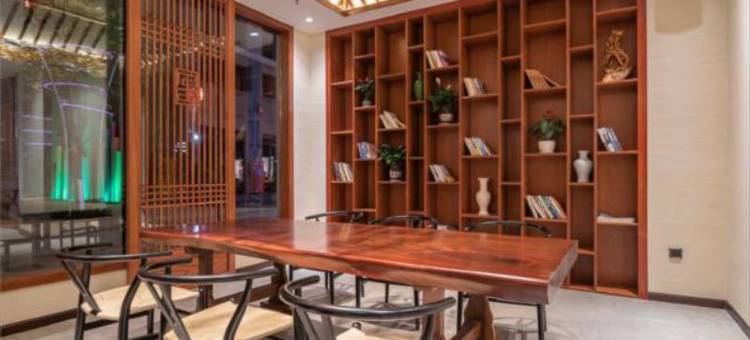 铂顿国际公寓(柳州窑埠古镇东堤码头店)图片