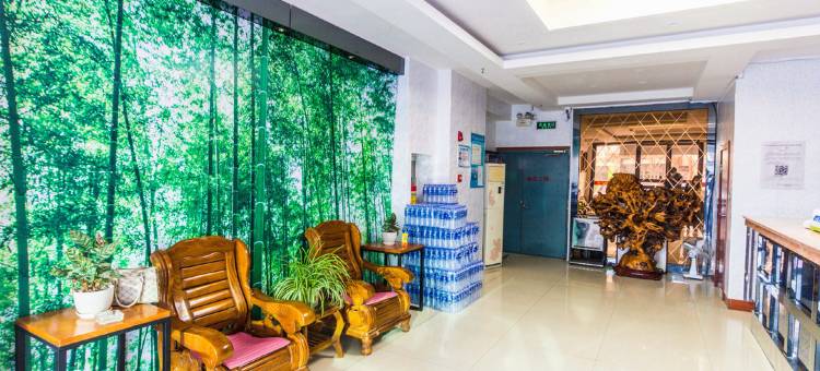 朝阳中亚商务宾馆(兴隆大家庭客运中心店)图片