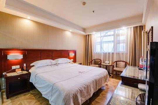 南阳泰丰福居三鑫商务酒店