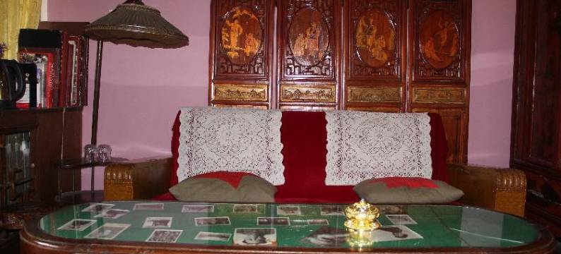 北京新红资红色四合院图片