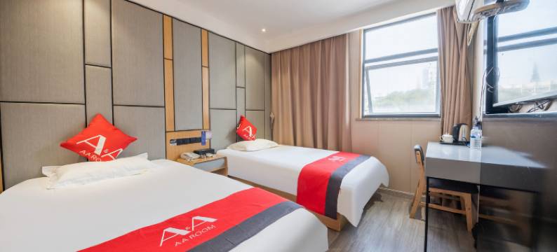 AA连锁酒店(衢州国金中心水亭门店)图片