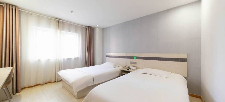 轻宿派·悠然假日酒店(蚌埠百大名品店)图片