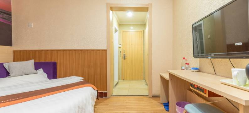 骏怡连锁酒店(泰安老街爱琴海购物广场店)图片