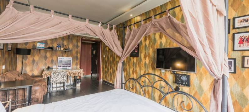 萌翻酒店(保定韩庄华电二校店)图片