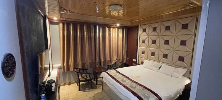 岭·格萨尔王后大酒店图片