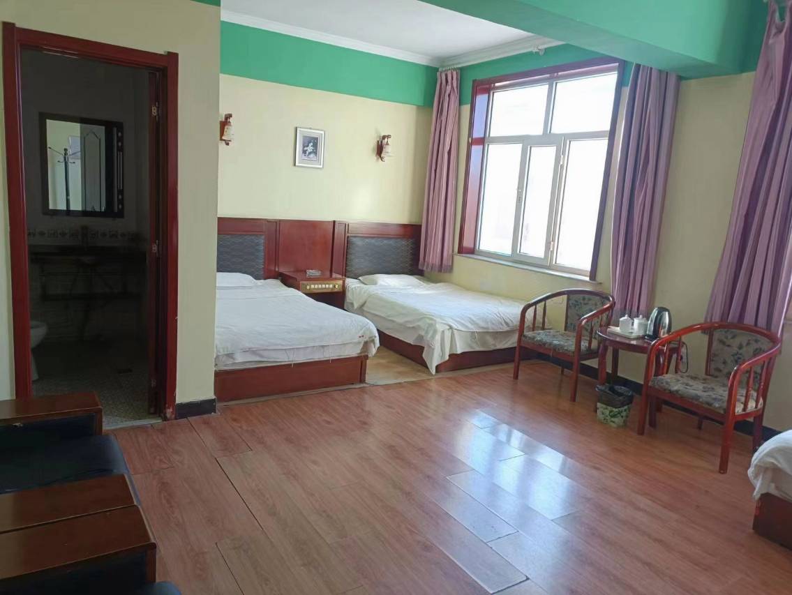 四子王旗鼎盛宾馆