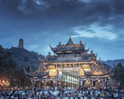 Cool off in Dujiangyan: Mount Qingcheng serenity meets snow