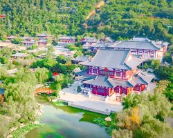 Huaqing Palace free admission offer, immersive Tang-style experience