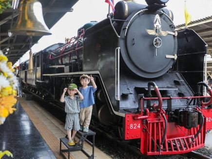 SRT Celebrates Royal Birthday with Historic Steam Train Ride to Ayutthaya
