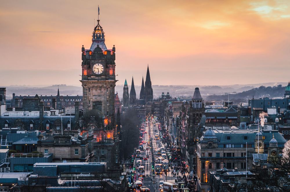 A Memorable Train Journey from Edinburgh to London