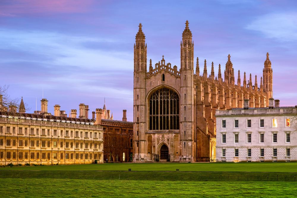 Cambridge to London: Exploring the Attractions by Train
