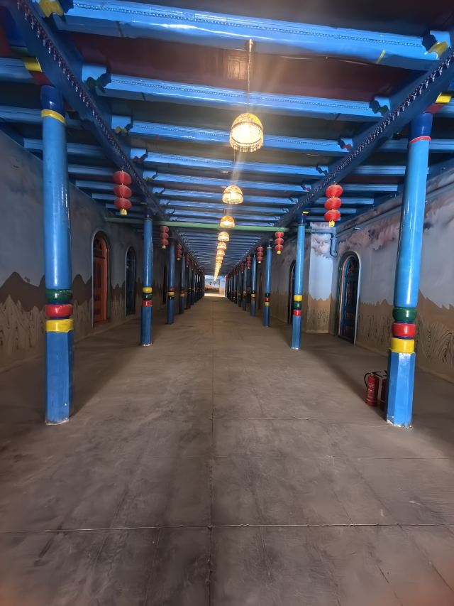吐鲁番郡王府旅行图片 3