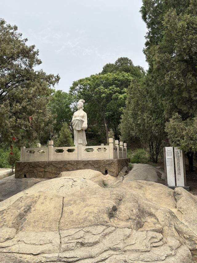 孟姜女庙旅行图片 1