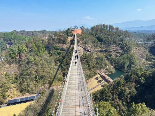 红莲兵寨仙侠谷旅行图片 1