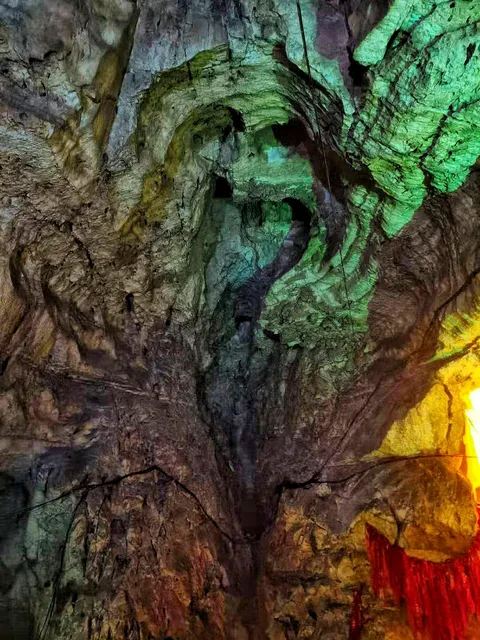 官马溶洞旅行图片 5