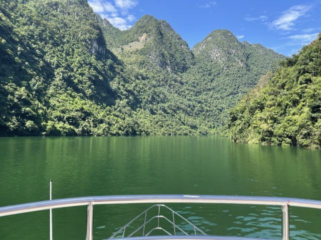 万峰湖红椿船舶旅游乘船区旅行图片 1
