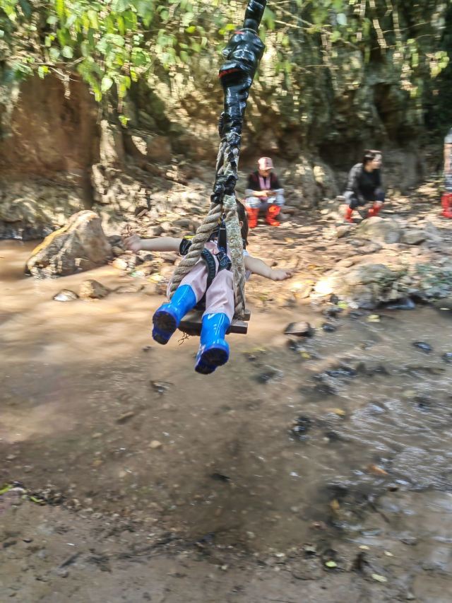 基诺山巴朵村雨林徒步旅行图片 4