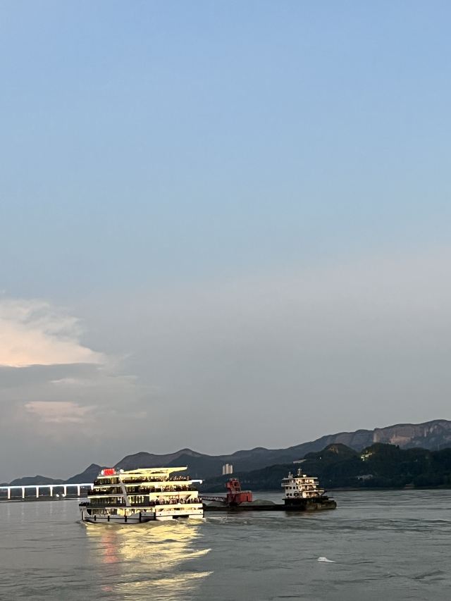 交运长江夜游旅行图片 3