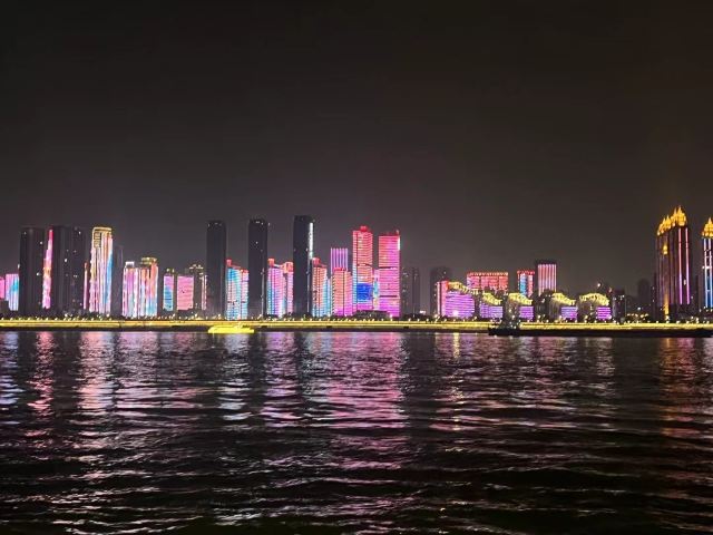 武汉两江游览(武汉关2号码头)旅行图片 1