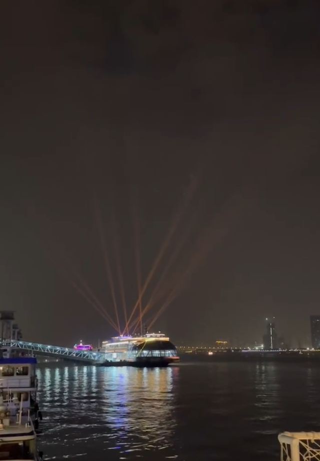 武汉两江游览(武汉关2号码头)旅行图片 1