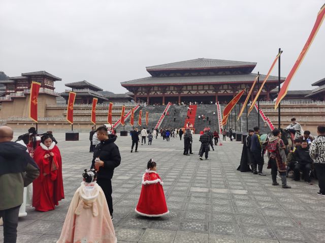 都匀秦汉影视城旅行图片 3