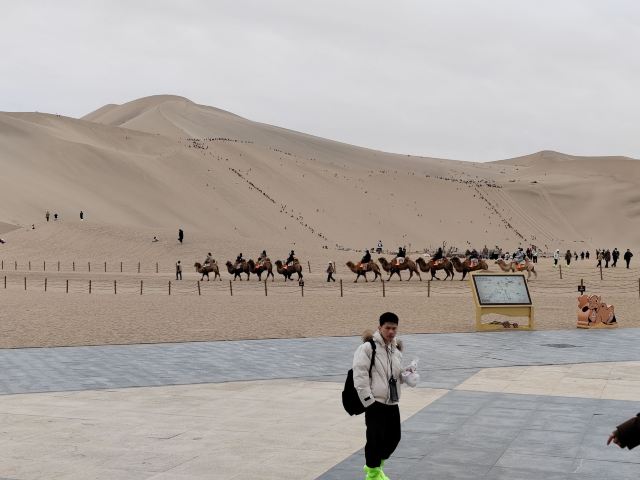 鸣沙山月牙泉旅行图片 7