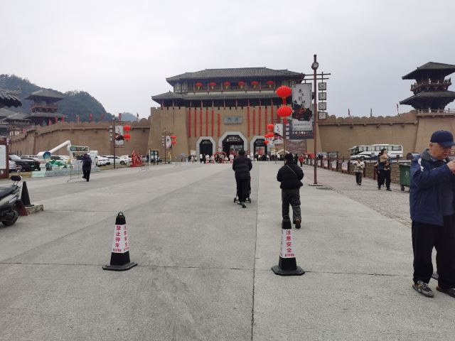 都匀秦汉影视城旅行图片 1