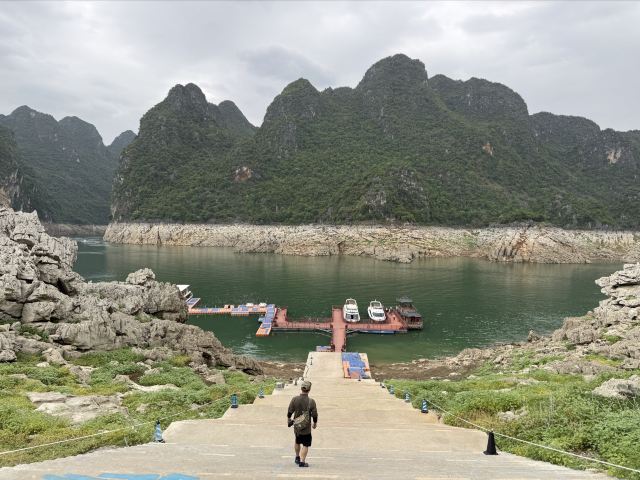 万峰湖红椿船舶旅游乘船区旅行图片 2
