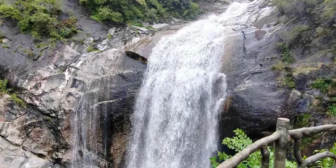 六羊山通天河景區