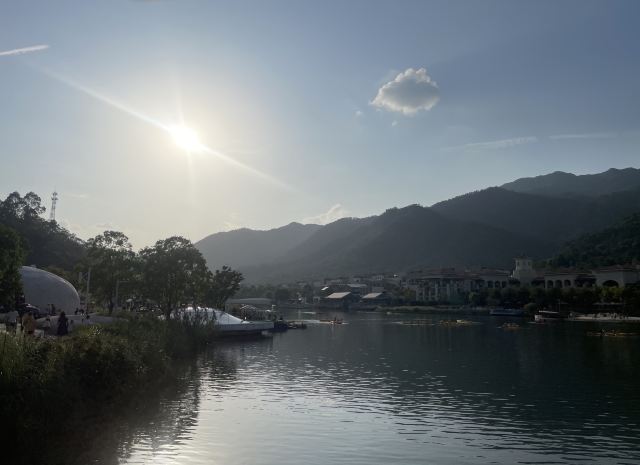 春沐源小镇·青苹果大草坪旅行图片 4