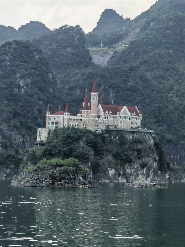 万峰湖红椿船舶旅游乘船区旅行图片 2