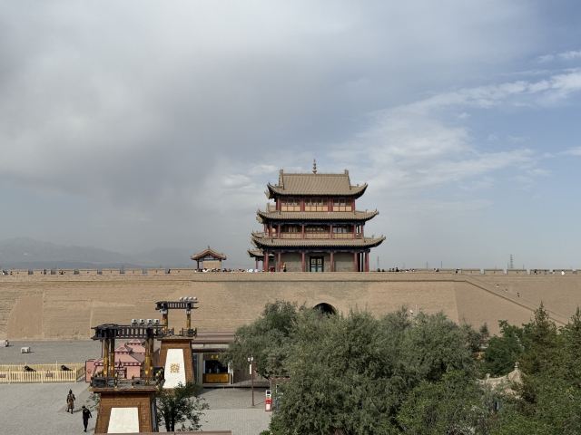 嘉峪关白鹿仓(关城里)十二生肖广场旅行图片 2