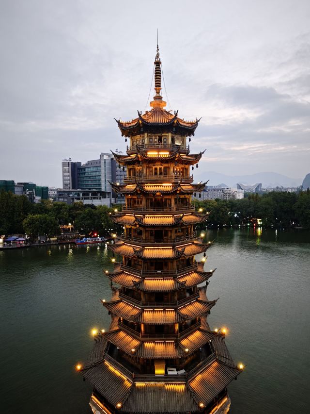 日月双塔文化公园旅行图片 1