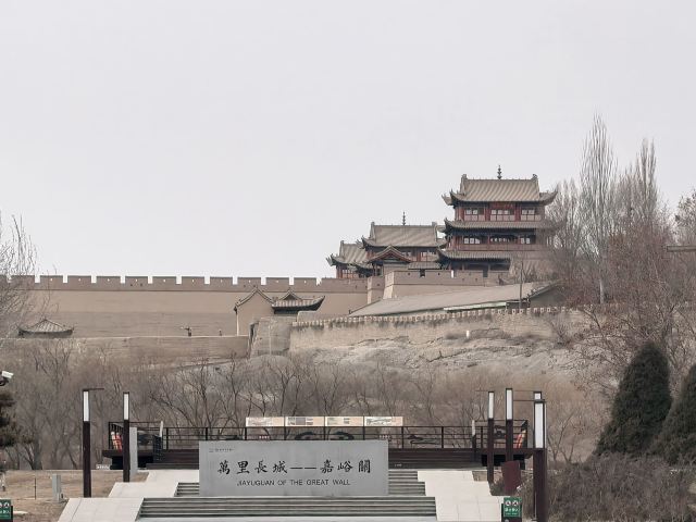 嘉峪关白鹿仓(关城里)十二生肖广场旅行图片 1