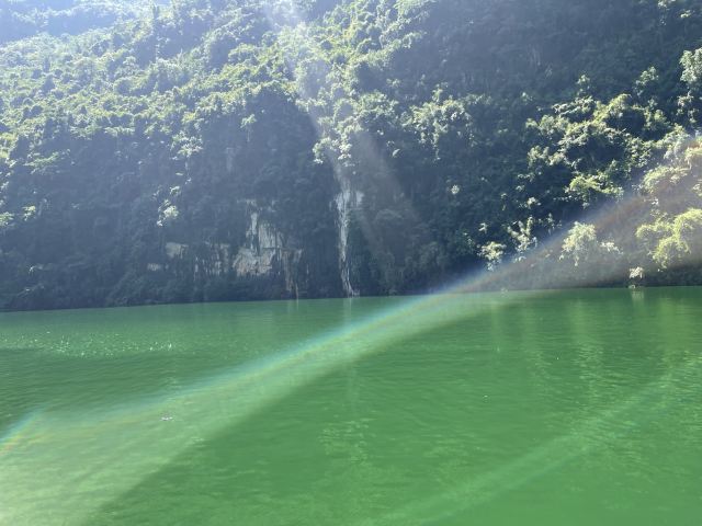 万峰湖红椿船舶旅游乘船区旅行图片 3