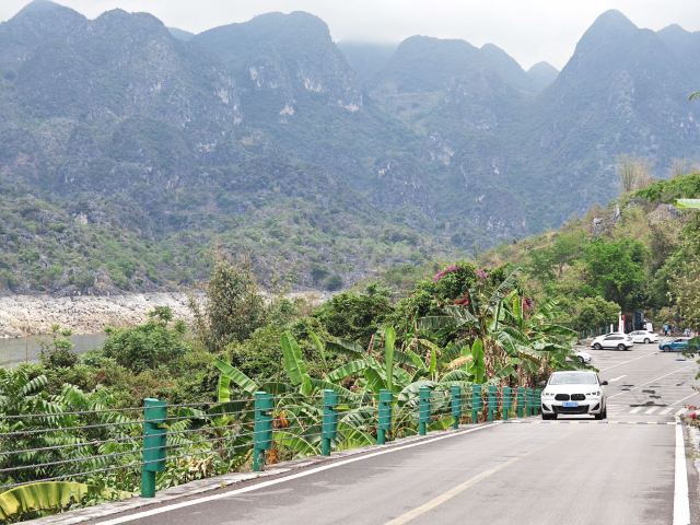 万峰湖红椿船舶旅游乘船区旅行图片 1