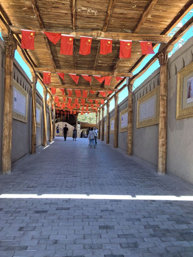 吐鲁番郡王府旅行图片 1