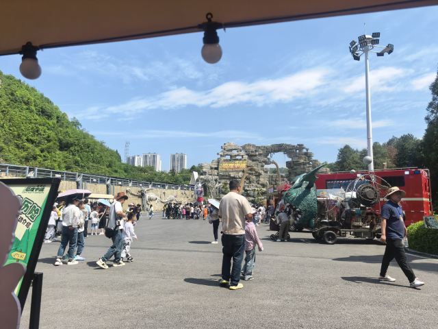 恐龙小镇旅行图片 1