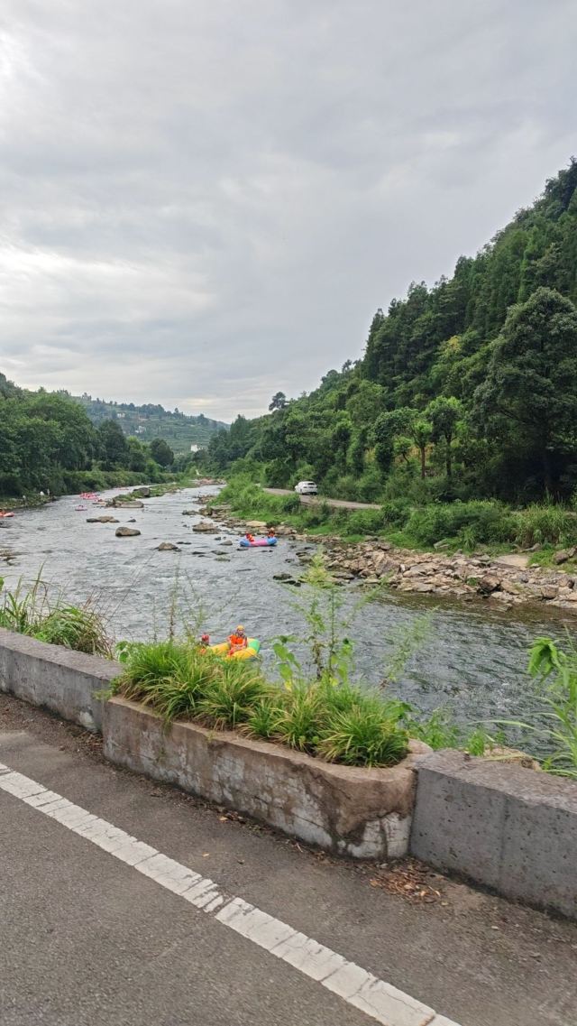 南江大峡谷景区旅行图片 3