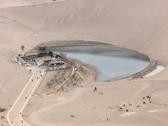 鸣沙山月牙泉旅行图片 3