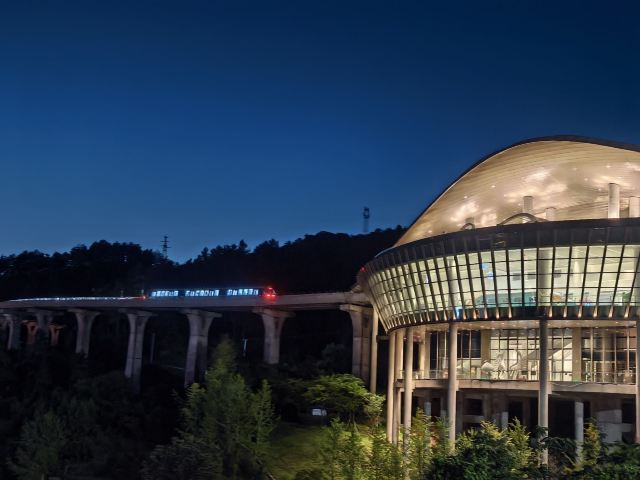 凤凰磁浮观光快线旅行图片 3