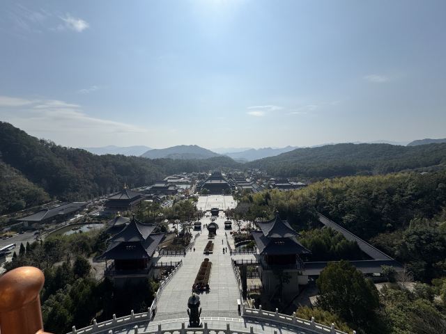人间弥勒旅行图片 1