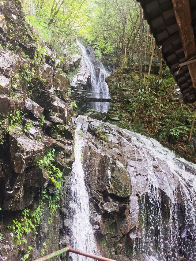 藏龙百瀑旅行图片 1