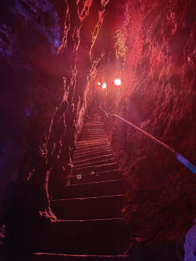 灵巫洞景区旅行图片 1