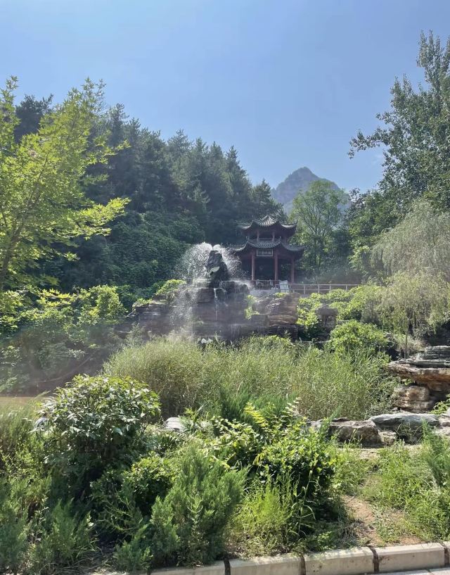 平山红崖谷景区旅行图片 1