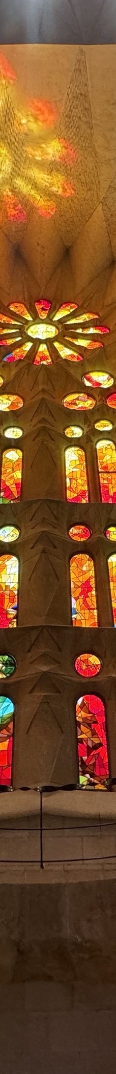 圣家族大教堂-巴塞罗那-背包二哥